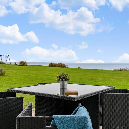 Immaculate 2-Bed House At The Beach 12H Brenderup Esterno foto