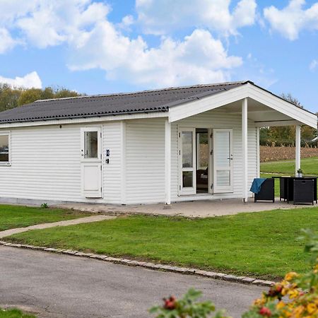 Immaculate 2-Bed House At The Beach 12H Brenderup Esterno foto